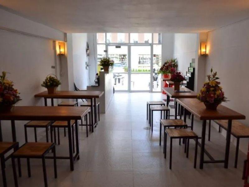 One Stop Hostel Phnom Penh Exterior photo