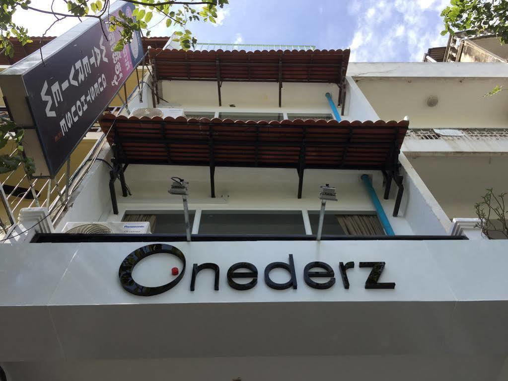 One Stop Hostel Phnom Penh Exterior photo